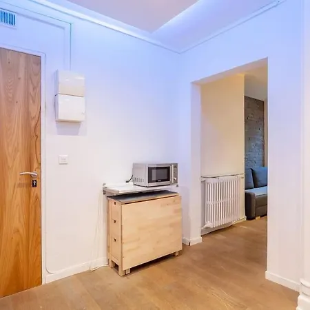Studio Victor Hugo Paris